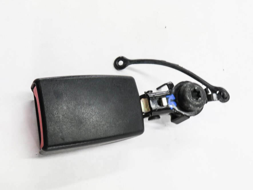 Thumbnail 4: 2010 RANGE ROVER SPORT (L320) REAR 2nd ROW SEAT CENTER SEATBELT BUCKLE RECEIVER
