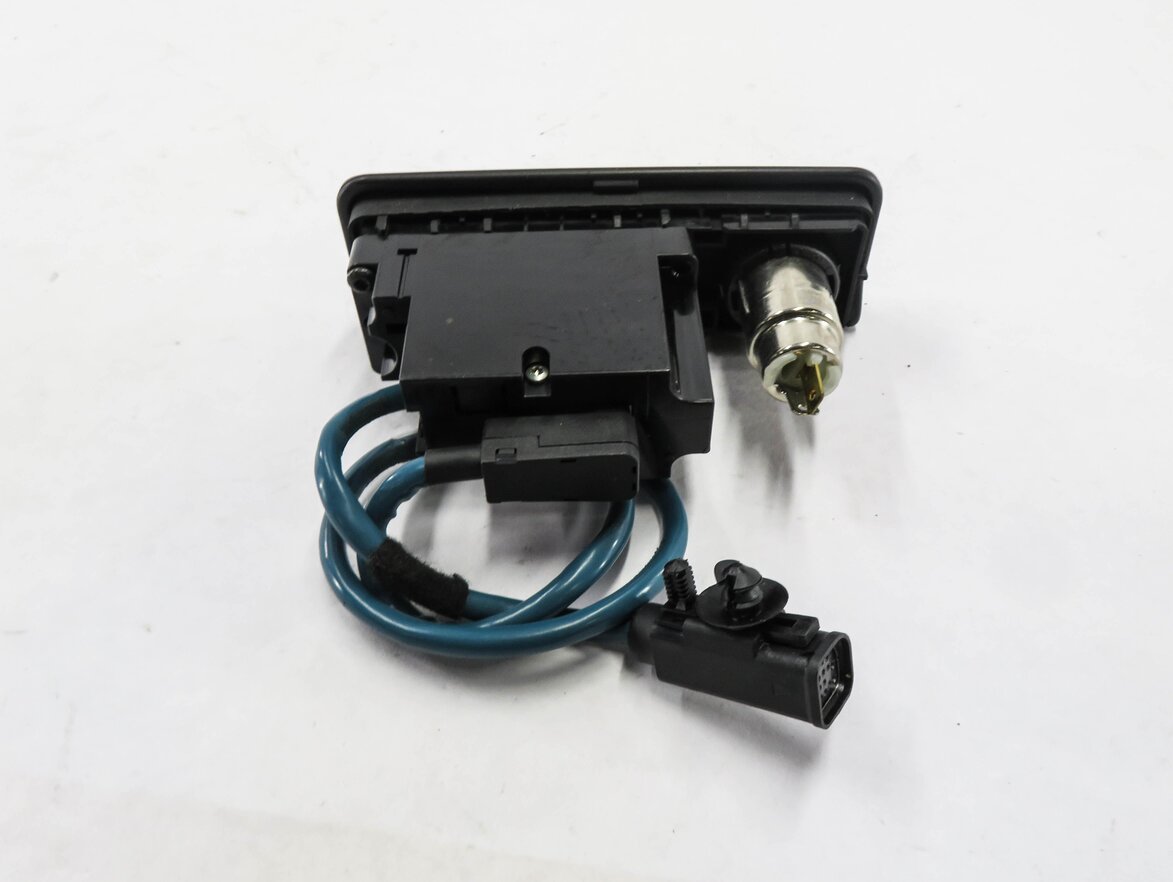 Thumbnail 6: 2010 RANGE ROVER SPORT (L320) REAR MEDIA RCA VIDEO IN INPUT JACK