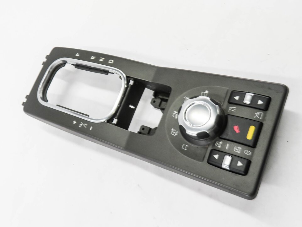 Thumbnail 2: 2010 RANGE ROVER SPORT (L320) FRONT SHIFTER TRIM w/ TERRAIN CONTROL SWITCH
