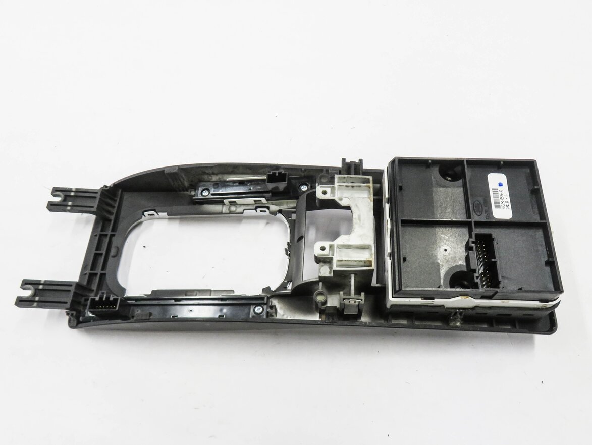 Thumbnail 5: 2010 RANGE ROVER SPORT (L320) FRONT SHIFTER TRIM w/ TERRAIN CONTROL SWITCH