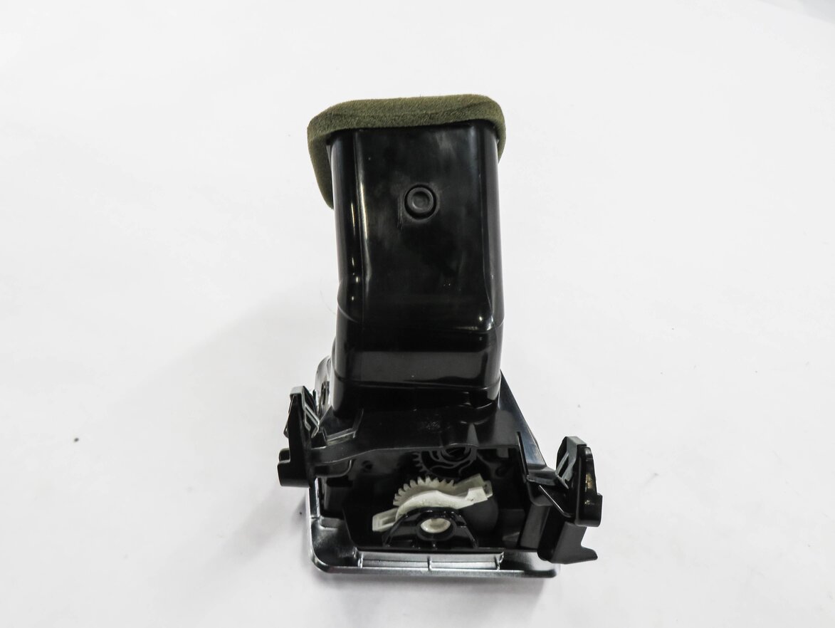 Thumbnail 6: 2010 RANGE ROVER SPORT (L320) RIGHT FRONT PASSENGER DASH HEATER A/C AIR VENT