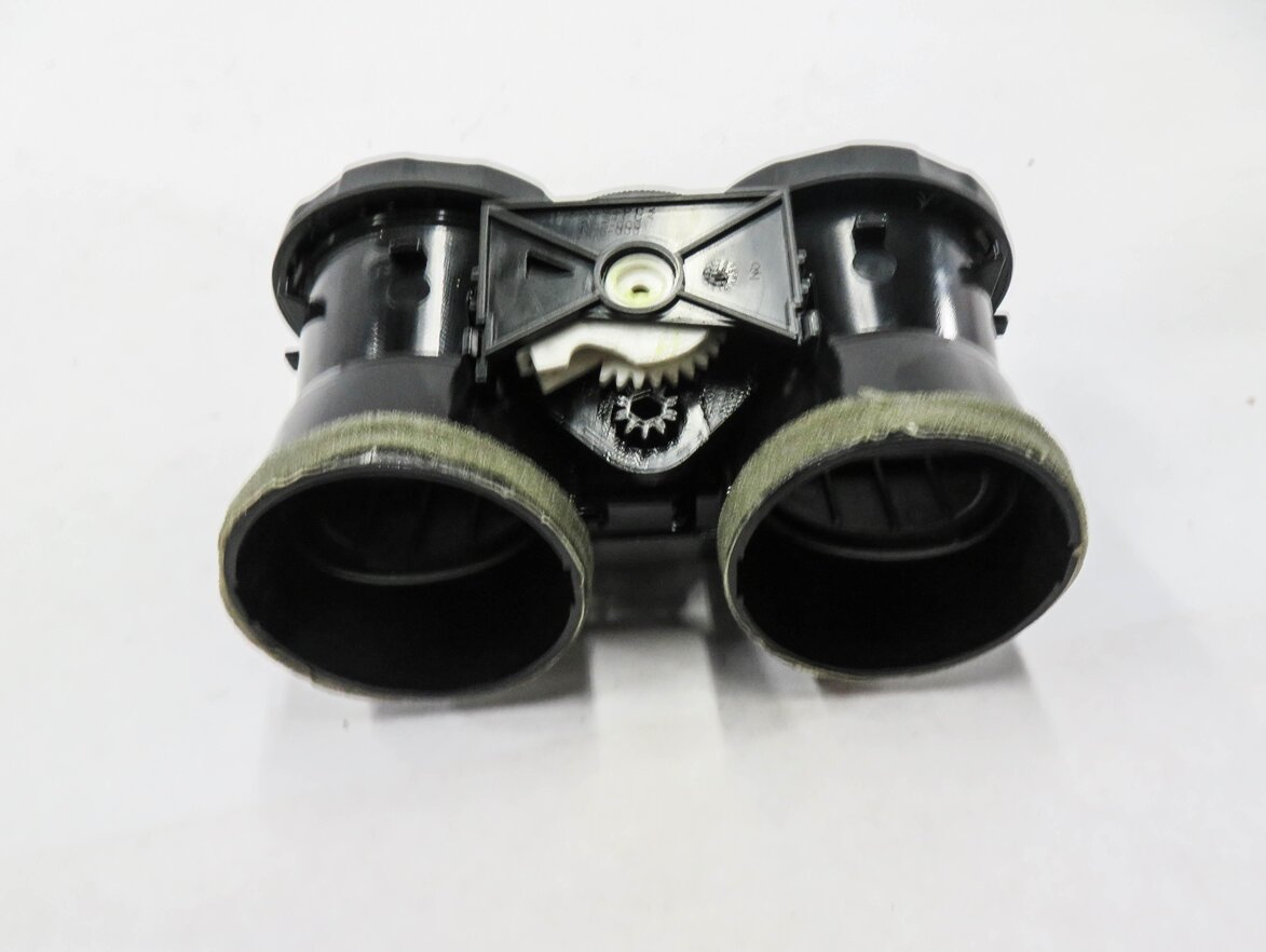 Thumbnail 5: 2010 RANGE ROVER SPORT (L320) REAR CENTER CONSOLE HEATER A/C AIR VENT