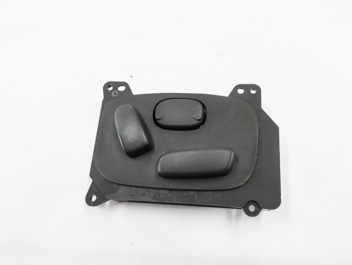 Thumbnail 2: 2010 RANGE ROVER SPORT (L320) RIGHT FRONT PASSENGER SEAT ADJUSTMENT SWITCH