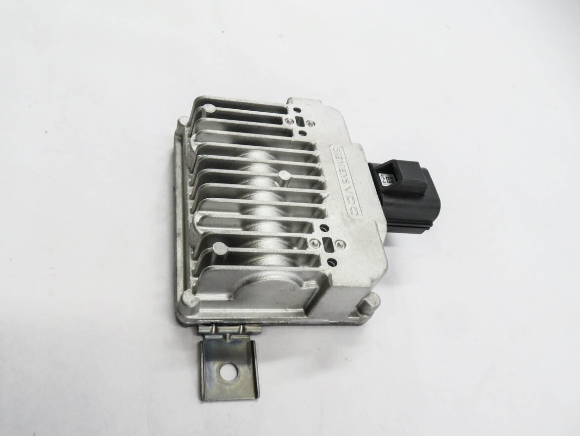 Thumbnail 4: 2010-2015 LR2 LR4 EVOQUE RANGE ROVER SPORT (L320 L538) FUEL PUMP CONTROL MODULE