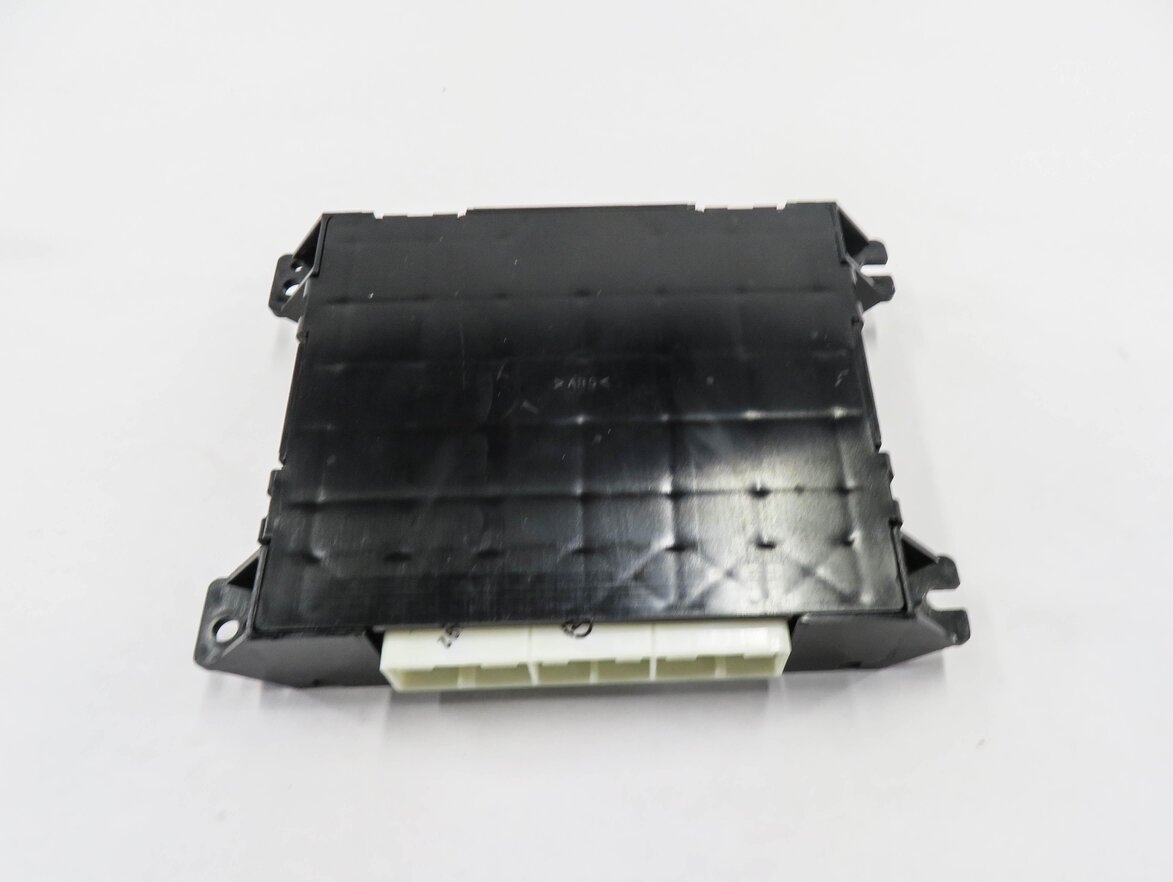 Thumbnail 2: 2010-2011 RANGE ROVER SPORT (L320) TEMPERATURE HEATER A/C CANBUS CONTROL MODULE