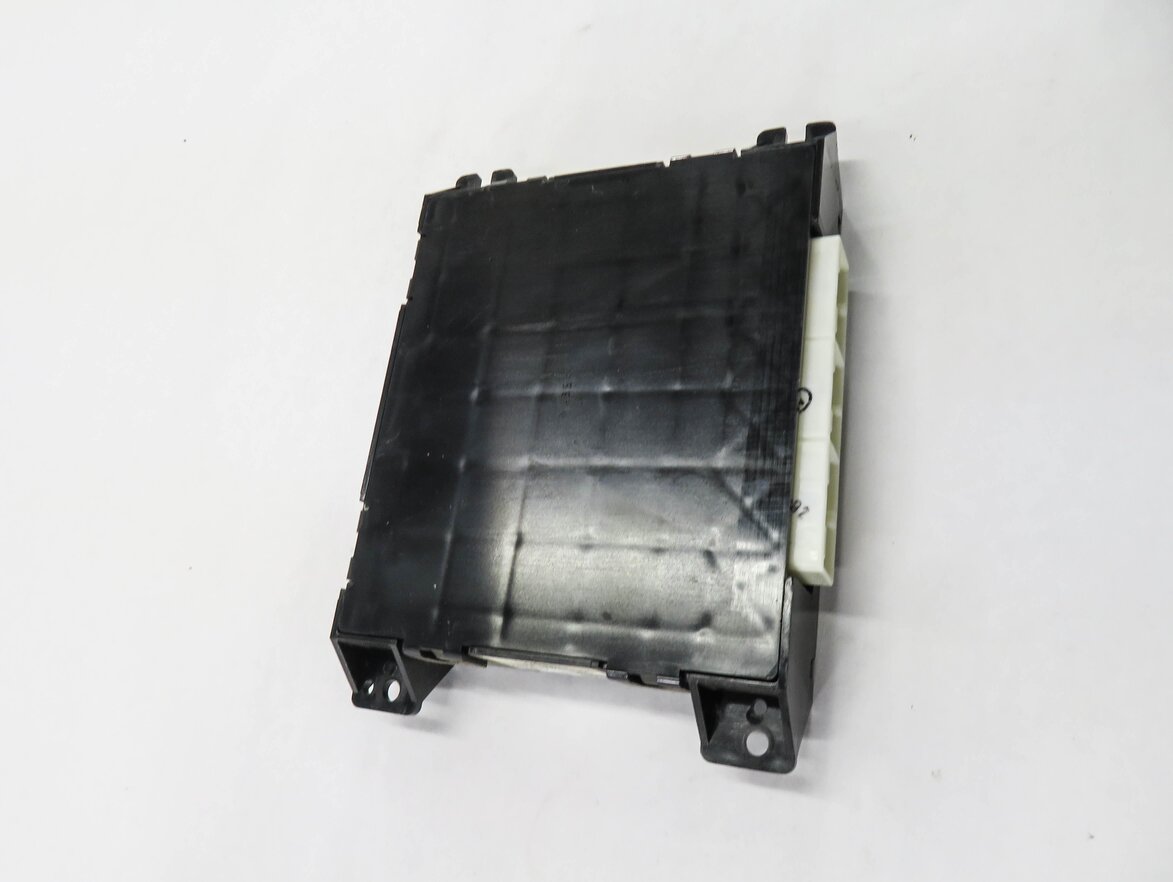 Thumbnail 3: 2010-2011 RANGE ROVER SPORT (L320) TEMPERATURE HEATER A/C CANBUS CONTROL MODULE
