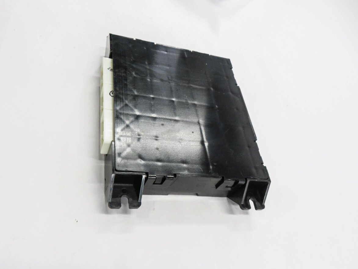 Thumbnail 4: 2010-2011 RANGE ROVER SPORT (L320) TEMPERATURE HEATER A/C CANBUS CONTROL MODULE