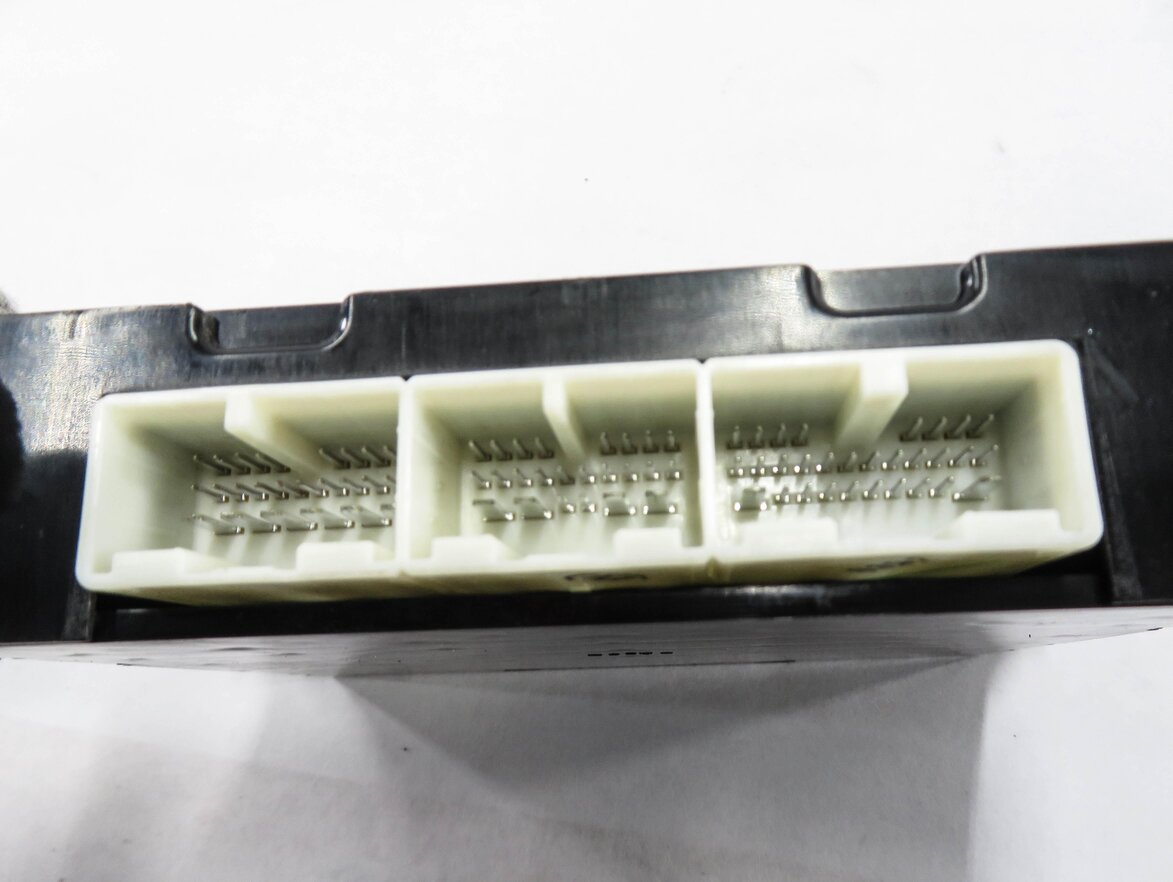 Thumbnail 8: 2010-2011 RANGE ROVER SPORT (L320) TEMPERATURE HEATER A/C CANBUS CONTROL MODULE