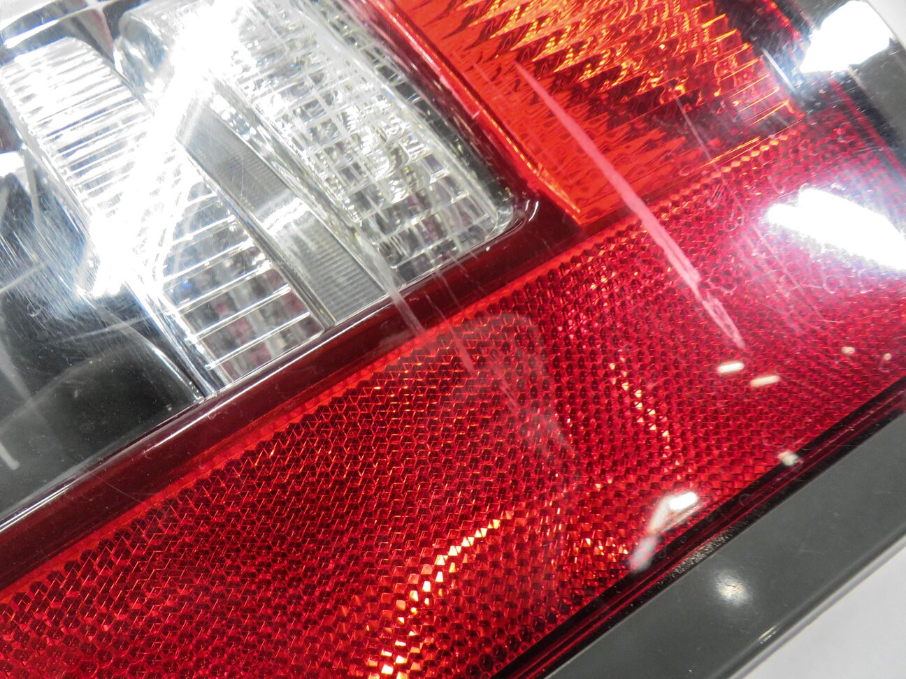 Thumbnail 7: 2010-2011 RANGE ROVER SPORT (L320) LEFT DRIVER TAILLIGHT BRAKE LIGHT LAMP