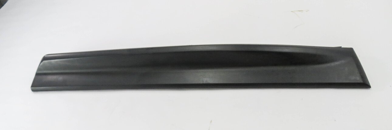 2010 RANGE ROVER SPORT (L320) LEFT FRONT DRIVER DOOR RUNNER TRIM MOULDING