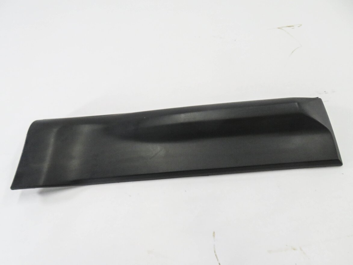 Thumbnail 5: 2010 RANGE ROVER SPORT (L320) LEFT REAR DOOR RUNNER TRIM MOULDING