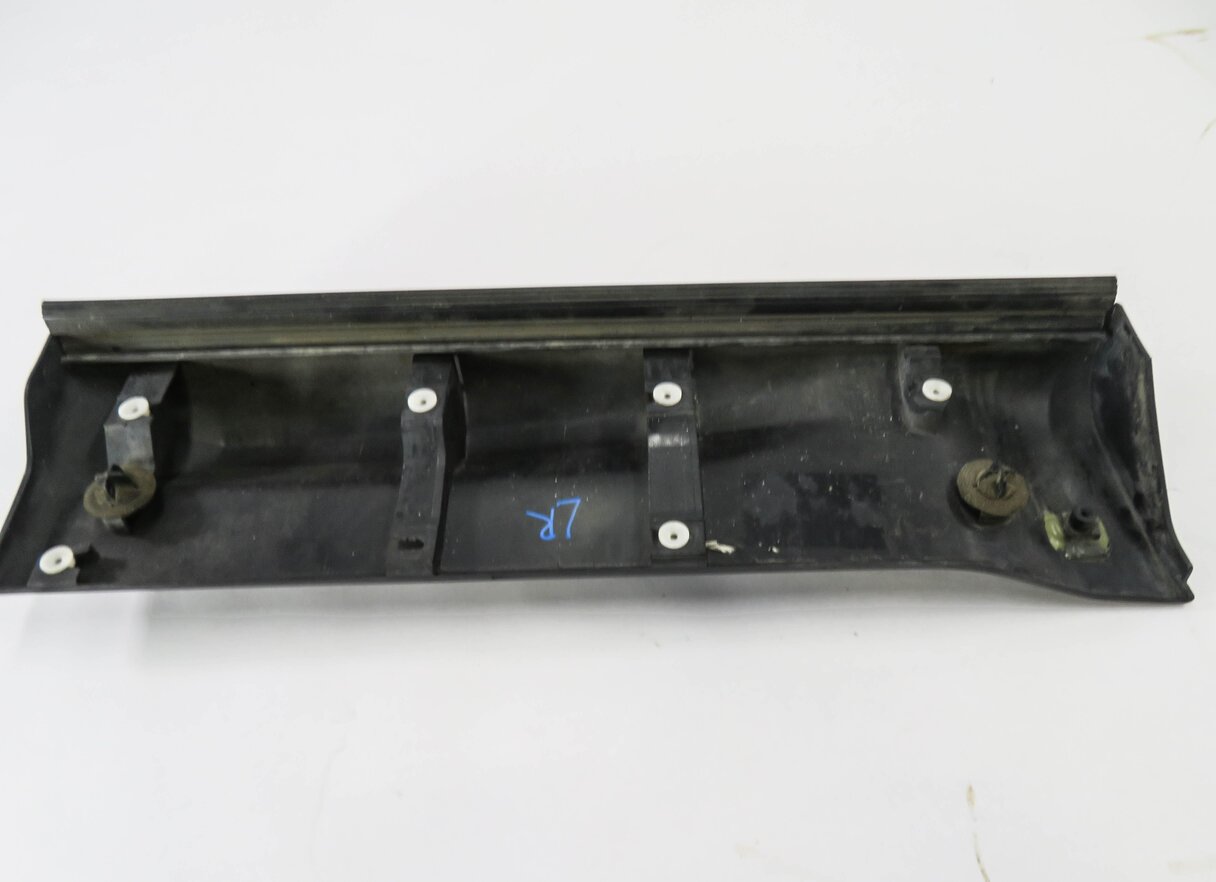 Thumbnail 6: 2010 RANGE ROVER SPORT (L320) LEFT REAR DOOR RUNNER TRIM MOULDING
