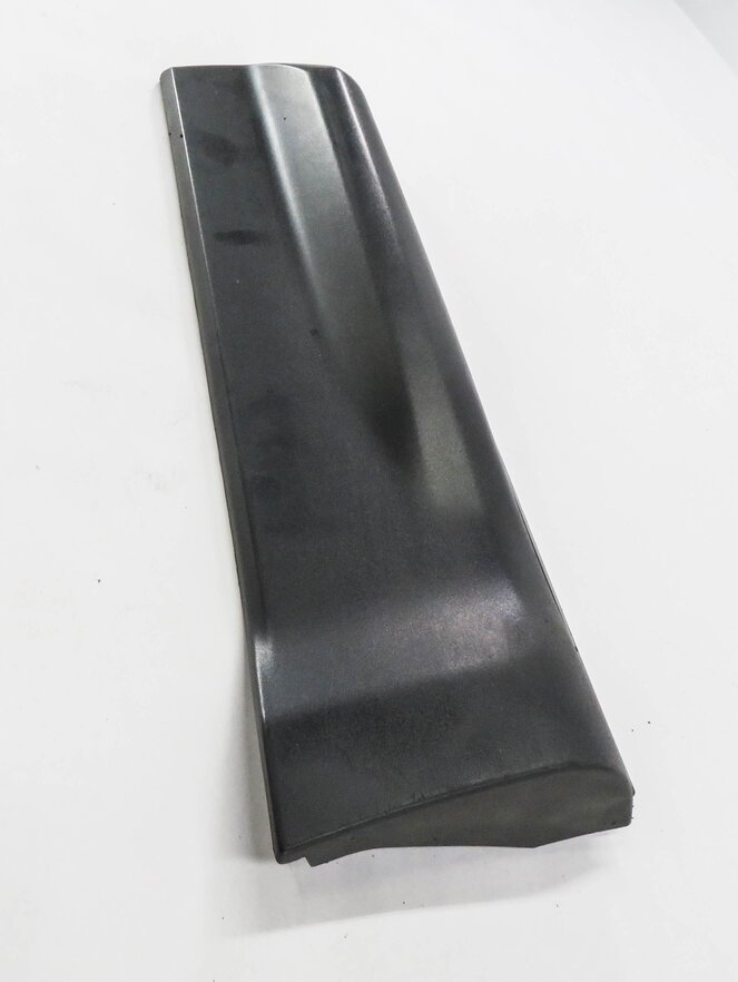 Thumbnail 4: 2010 RANGE ROVER SPORT (L320) RIGHT REAR DOOR RUNNER TRIM MOULDING