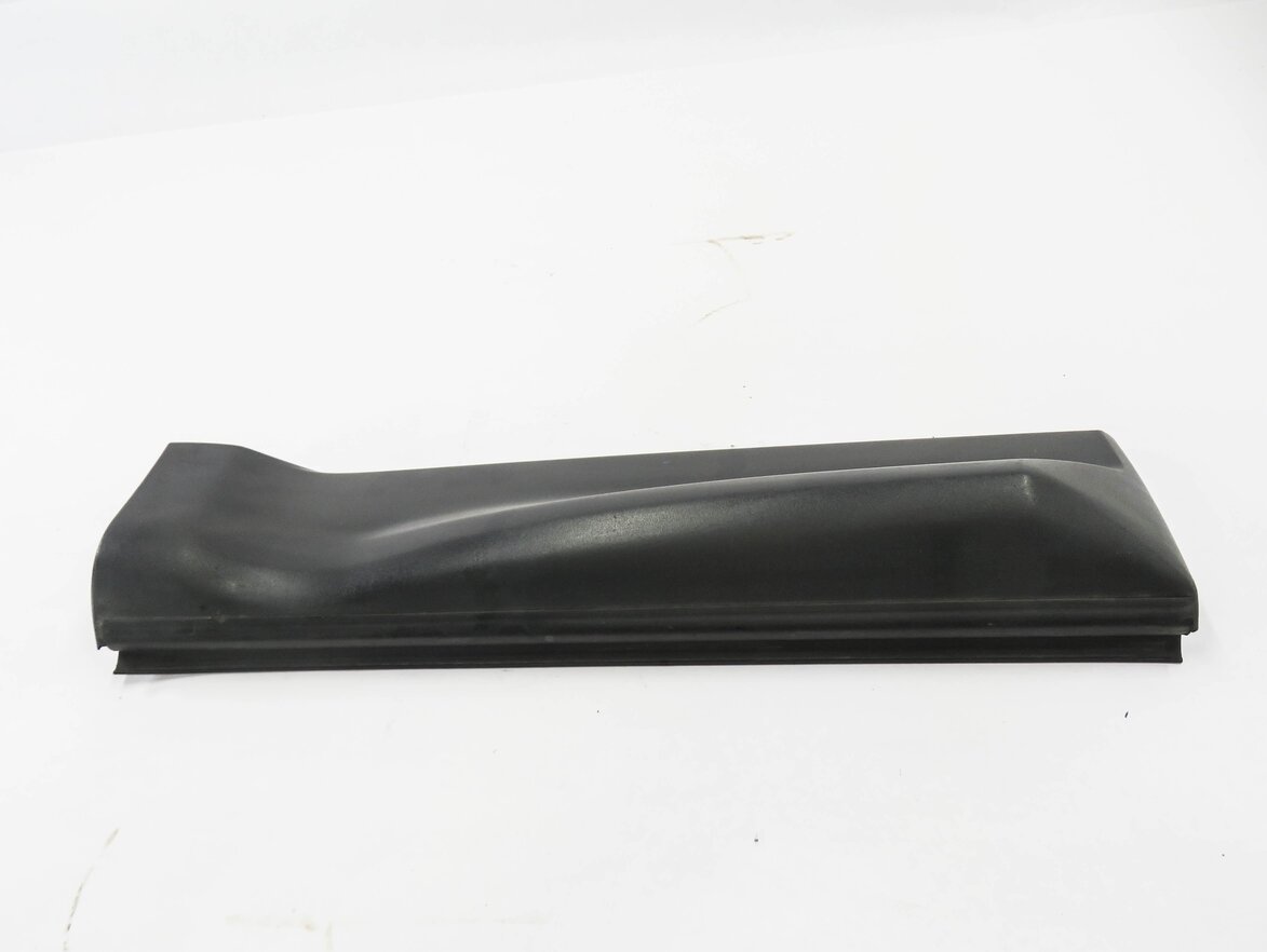 Thumbnail 5: 2010 RANGE ROVER SPORT (L320) RIGHT REAR DOOR RUNNER TRIM MOULDING