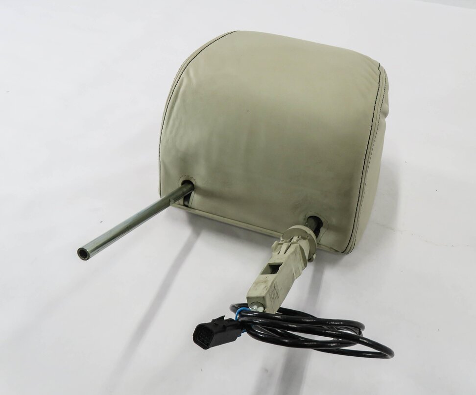 Thumbnail 2: 2006-2012 RANGE ROVER SPORT (L320) LEFT FRONT DRIVER HEADREST w/ SCREEN (IVORY)