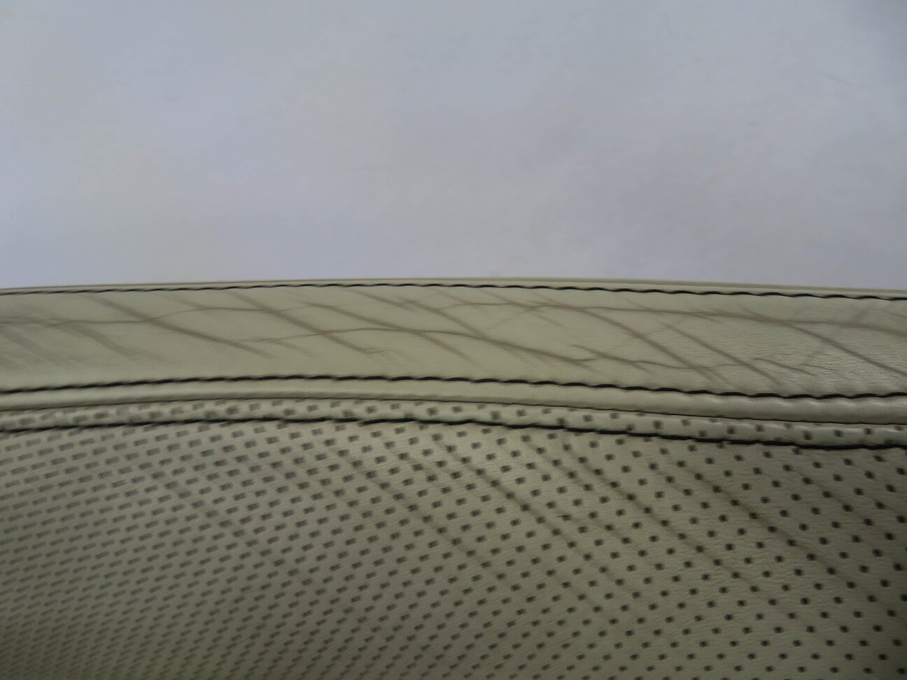 Thumbnail 9: 2010 RANGE ROVER SPORT (L320) DRIVER - UPPER TOP HEATED SEAT CUSHION (IVORY)