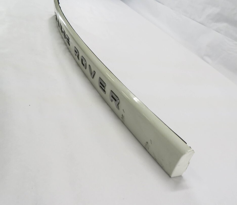 Thumbnail 3: 2010 RANGE ROVER SPORT (L320) REAR TRUNK HATCH TRIM PANEL (ALASKA WHITE 909)