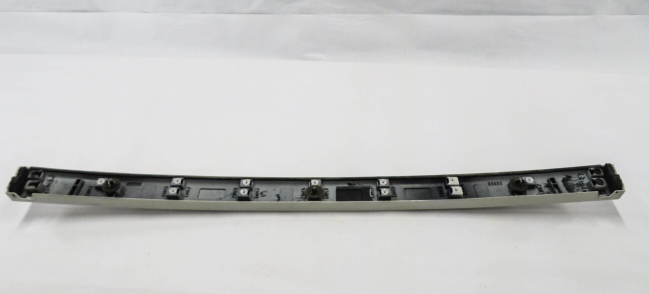 Thumbnail 4: 2010 RANGE ROVER SPORT (L320) REAR TRUNK HATCH TRIM PANEL (ALASKA WHITE 909)