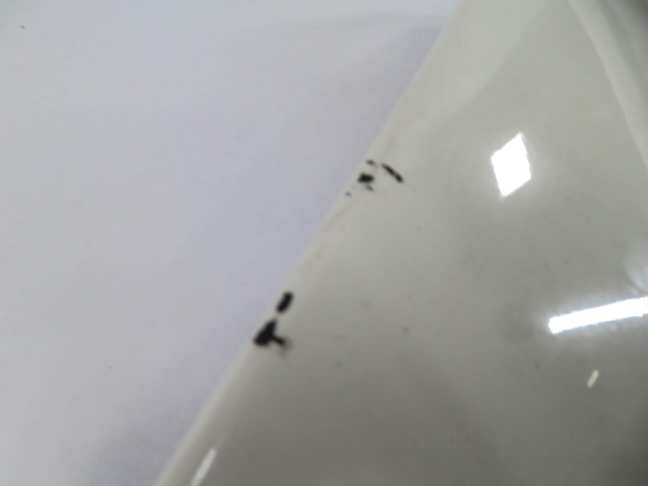 Thumbnail 5: 2010 RANGE ROVER SPORT (L320) REAR TRUNK HATCH TRIM PANEL (ALASKA WHITE 909)
