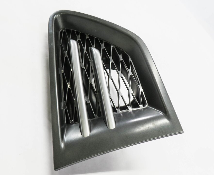 Thumbnail 3: 2010 RANGE ROVER SPORT (L320) RIGHT FRONT PASSENGER FENDER GRILLE TRIM