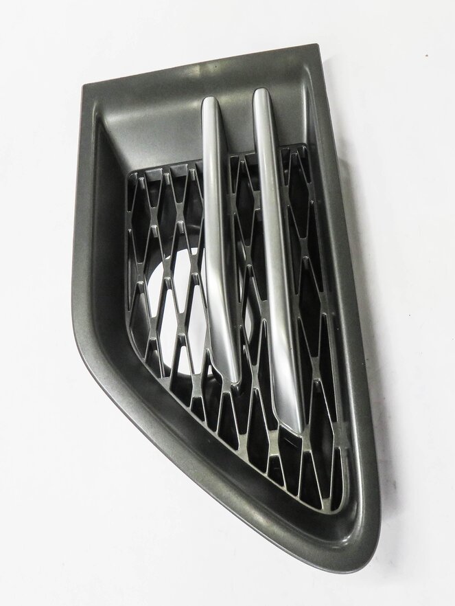 Thumbnail 4: 2010 RANGE ROVER SPORT (L320) RIGHT FRONT PASSENGER FENDER GRILLE TRIM