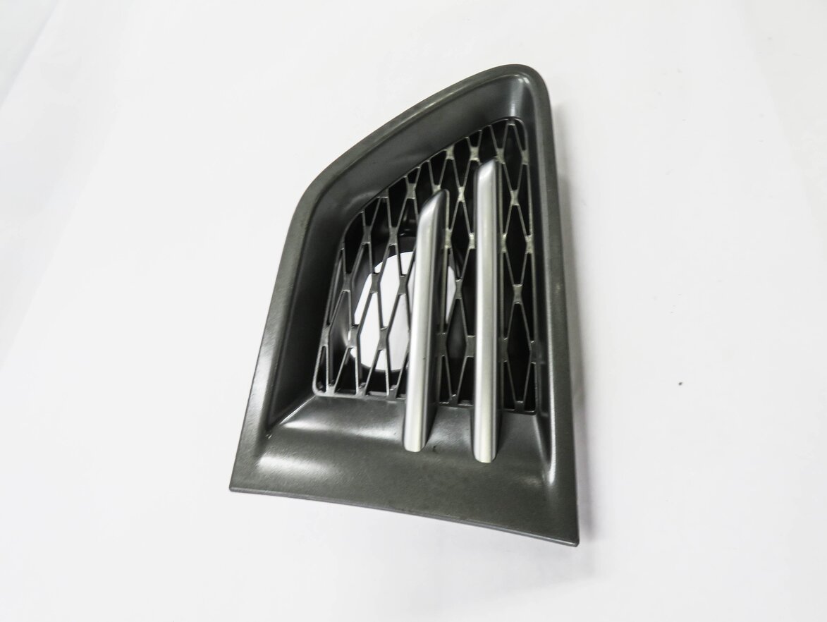 Thumbnail 3: 2010 RANGE ROVER SPORT (L320) LEFT FRONT PASSENGER FENDER GRILLE TRIM