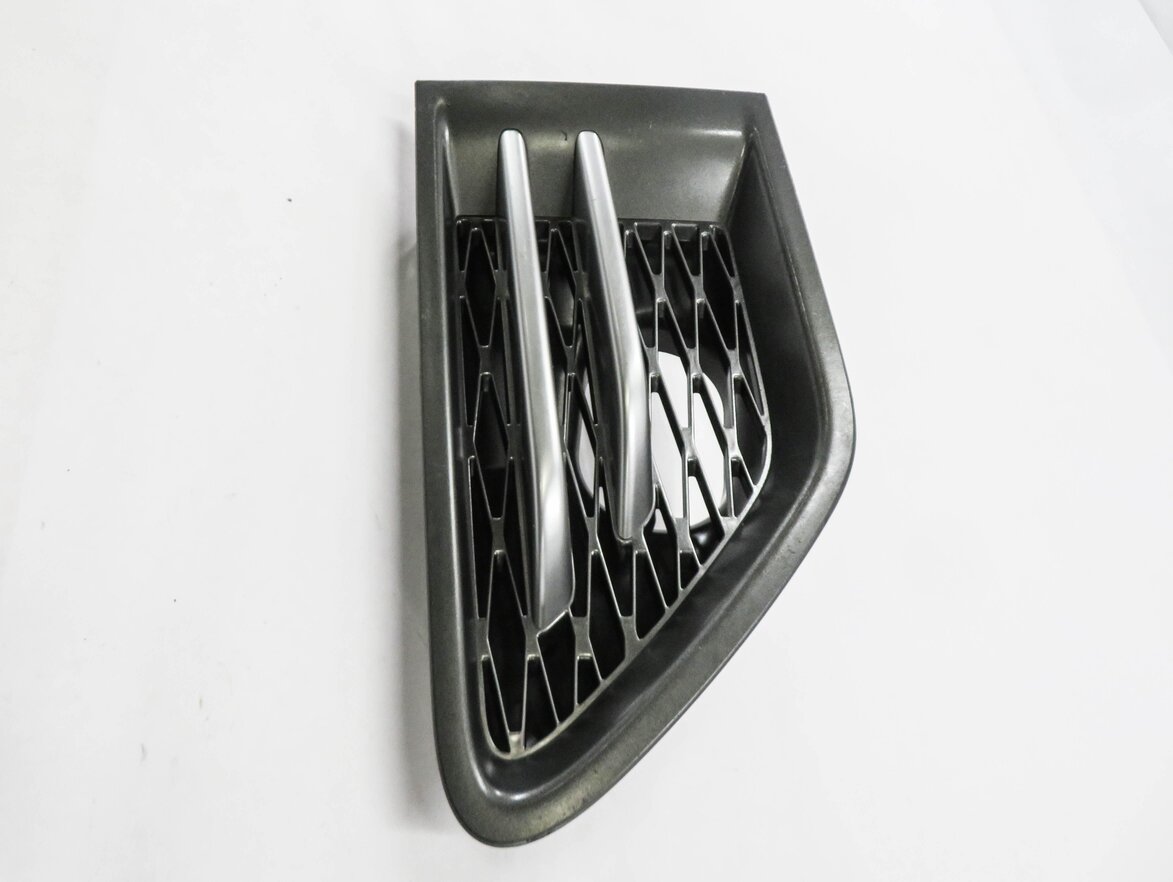 Thumbnail 4: 2010 RANGE ROVER SPORT (L320) LEFT FRONT PASSENGER FENDER GRILLE TRIM
