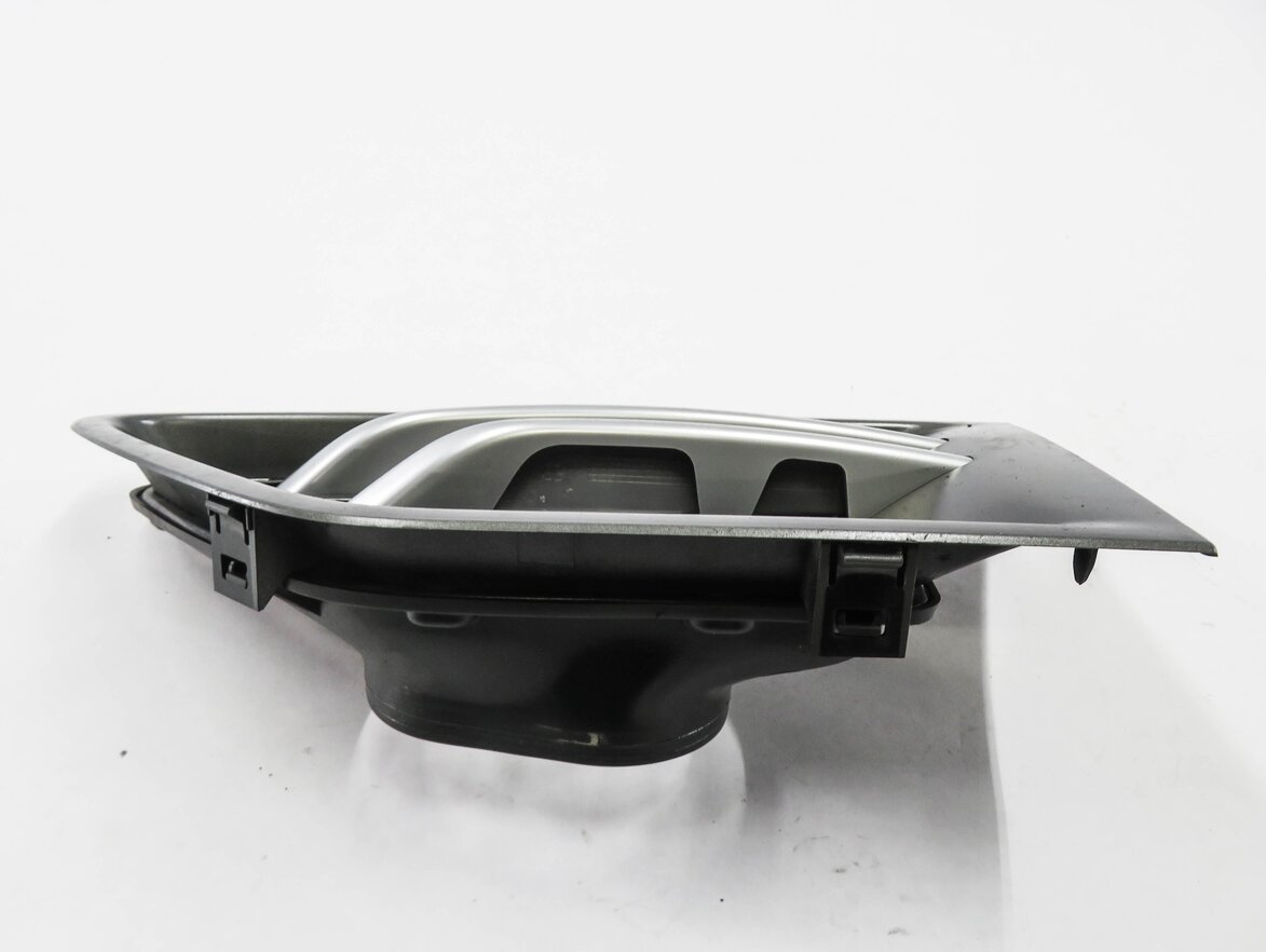 Thumbnail 5: 2010 RANGE ROVER SPORT (L320) LEFT FRONT PASSENGER FENDER GRILLE TRIM