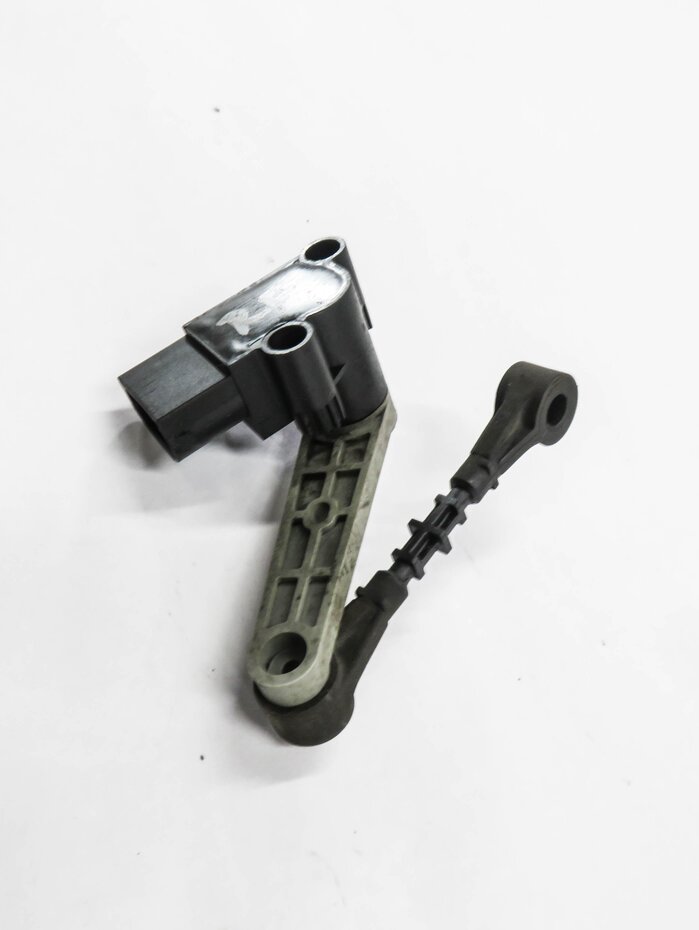Thumbnail 3: 2010 RANGE ROVER SPORT (L320) RIGHT FRONT SUSPENSION HEIGHT LEVEL SENSOR