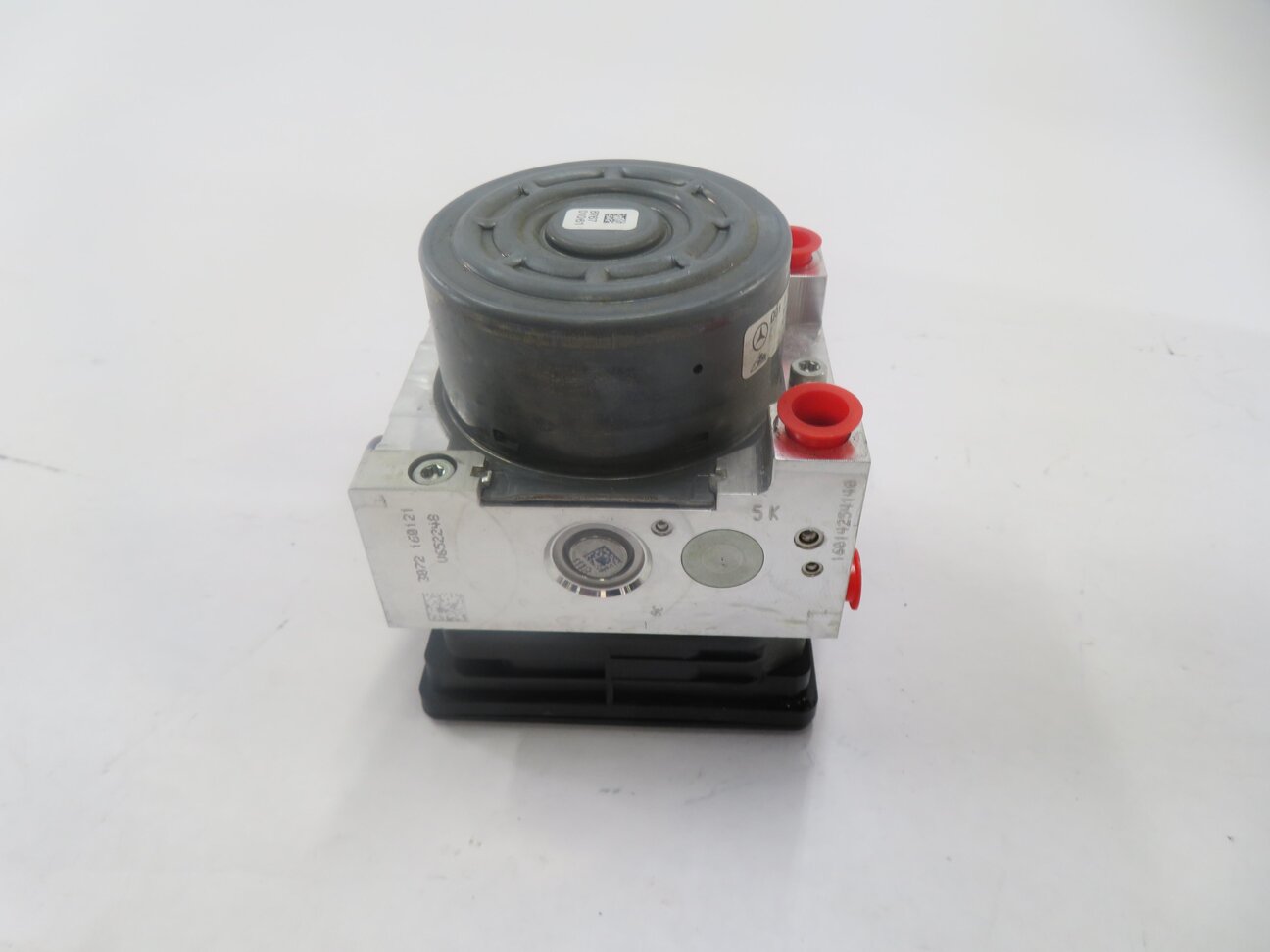 Thumbnail 4: 2016 MERCEDES C300 C450 (W205) SEDAN - ABS BRAKE PUMP w/ MODULE
