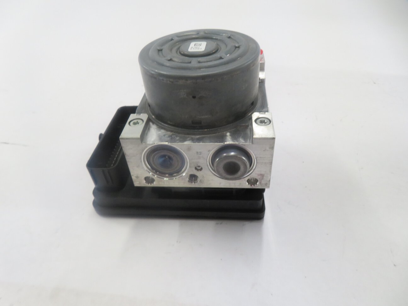 Thumbnail 5: 2016 MERCEDES C300 C450 (W205) SEDAN - ABS BRAKE PUMP w/ MODULE