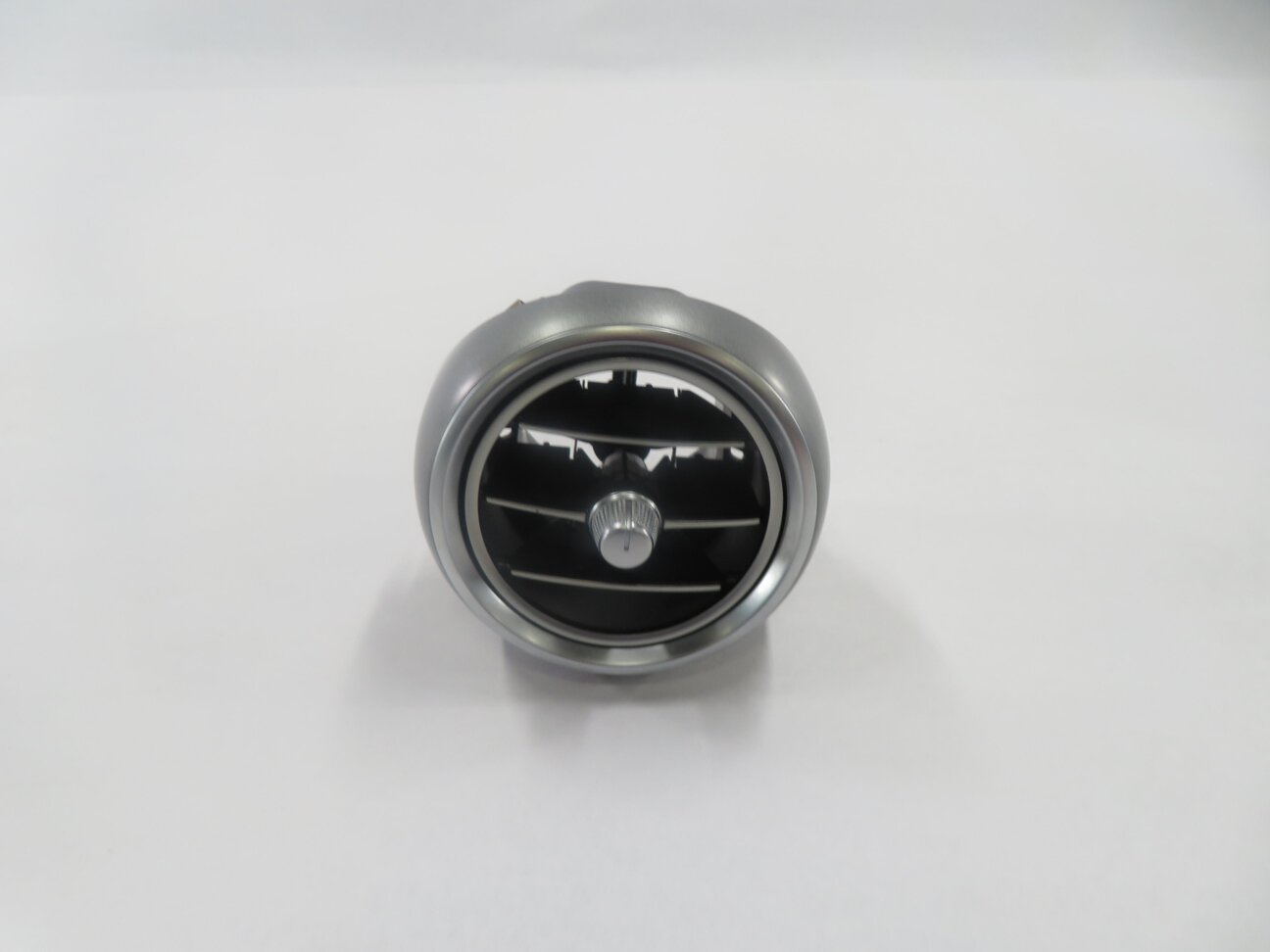 Thumbnail 2: 2016 MERCEDES C300 (W205) LEFT FRONT DRIVER DASH HEATER A/C AIR VENT
