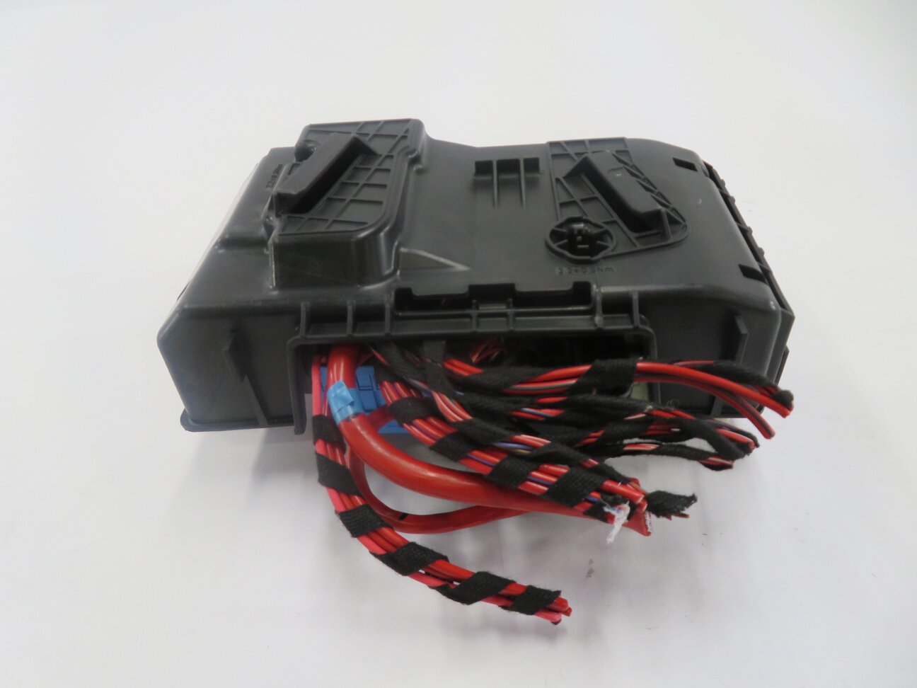 Thumbnail 6: 2016 MERCEDES C300 (W205) REAR TRUNK FUSE BOX