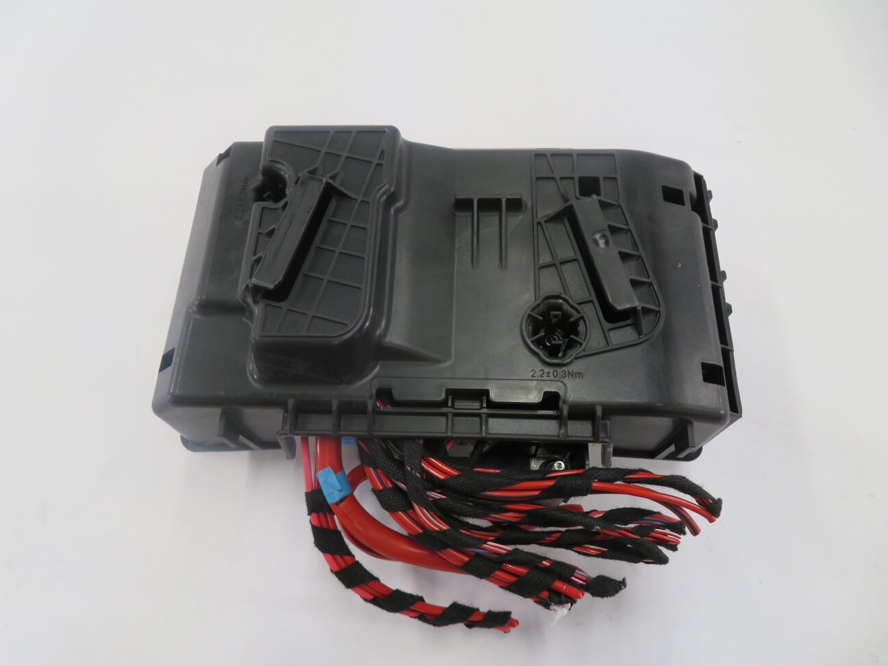 Thumbnail 7: 2016 MERCEDES C300 (W205) REAR TRUNK FUSE BOX