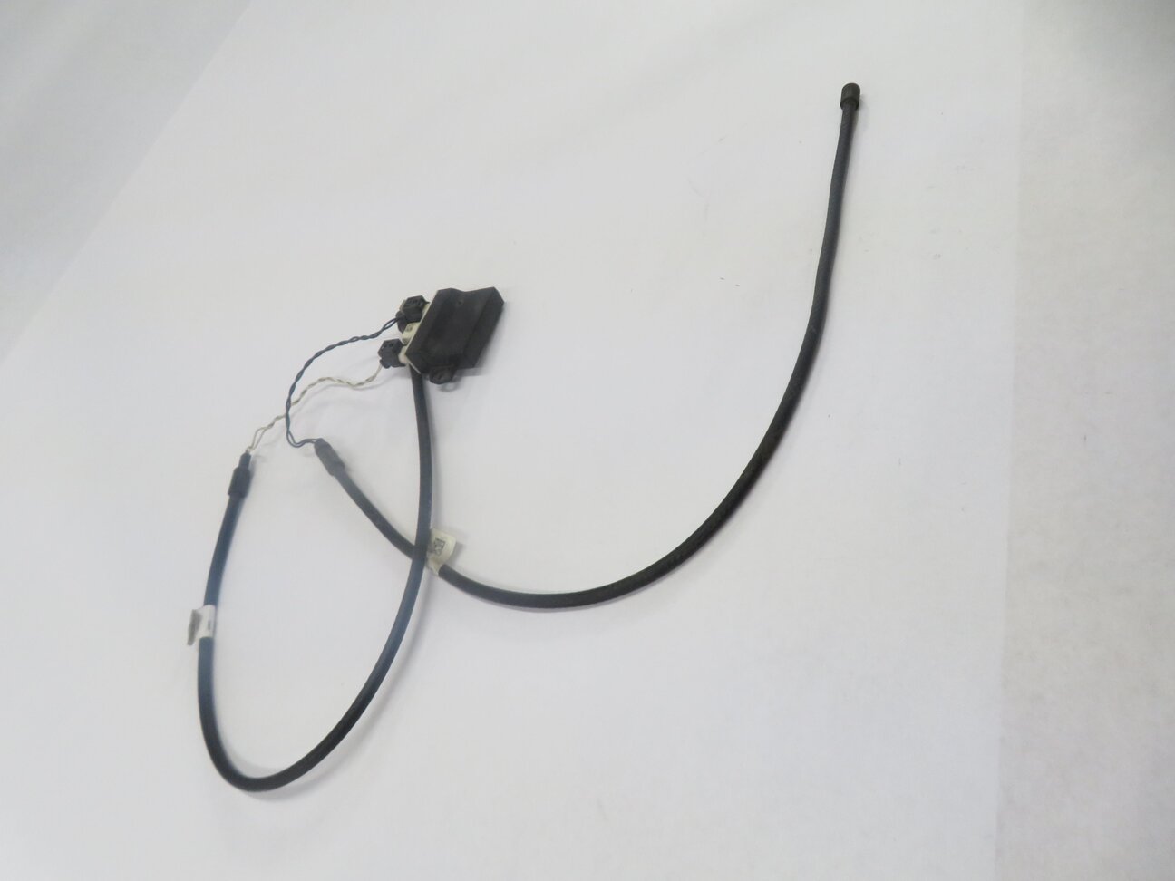 Thumbnail 3: 2016 MERCEDES C300 (W205) REAR TRUNK SMART OPENER CONTROL MODULE w/ ANTENNA
