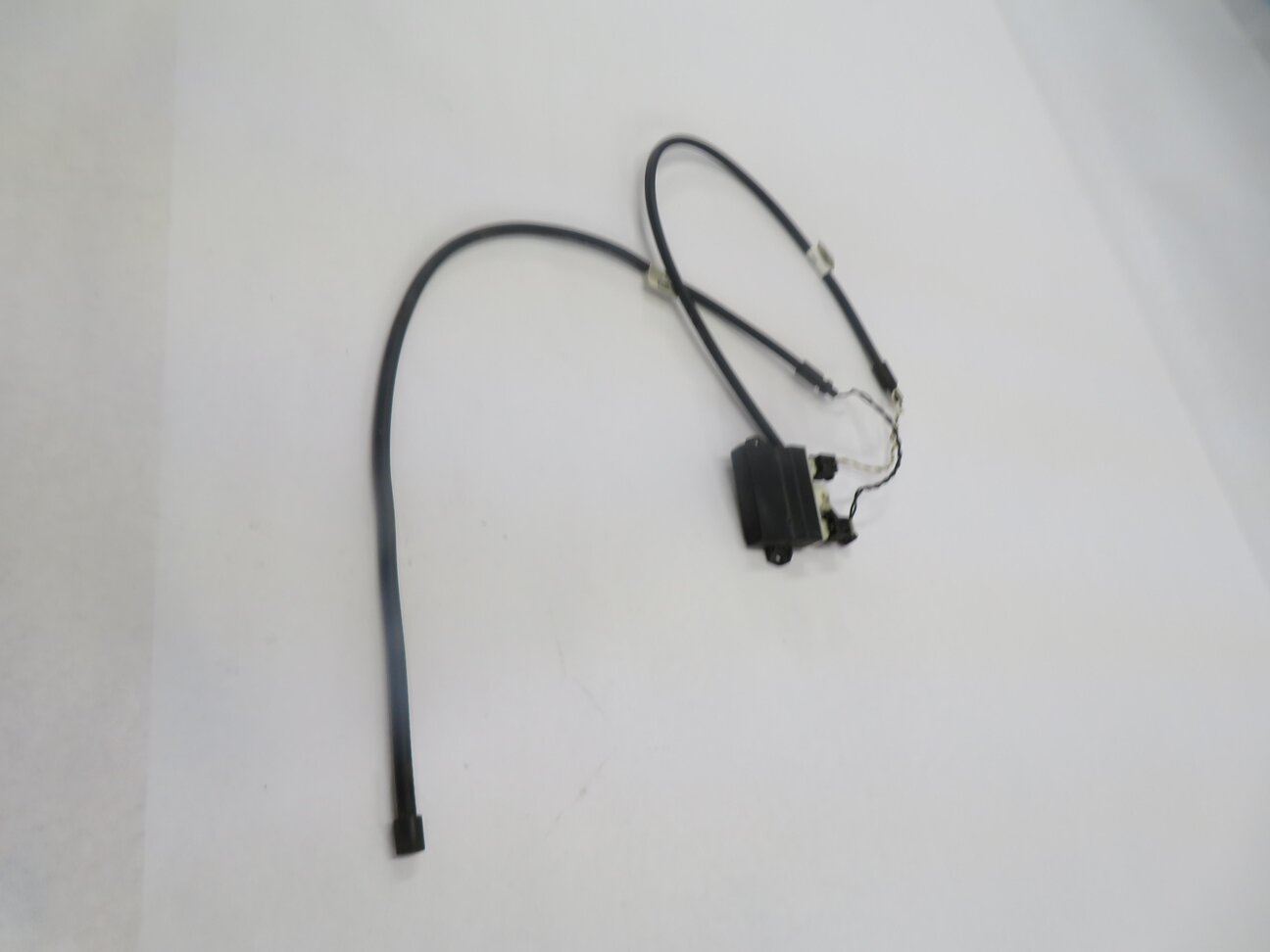 Thumbnail 4: 2016 MERCEDES C300 (W205) REAR TRUNK SMART OPENER CONTROL MODULE w/ ANTENNA