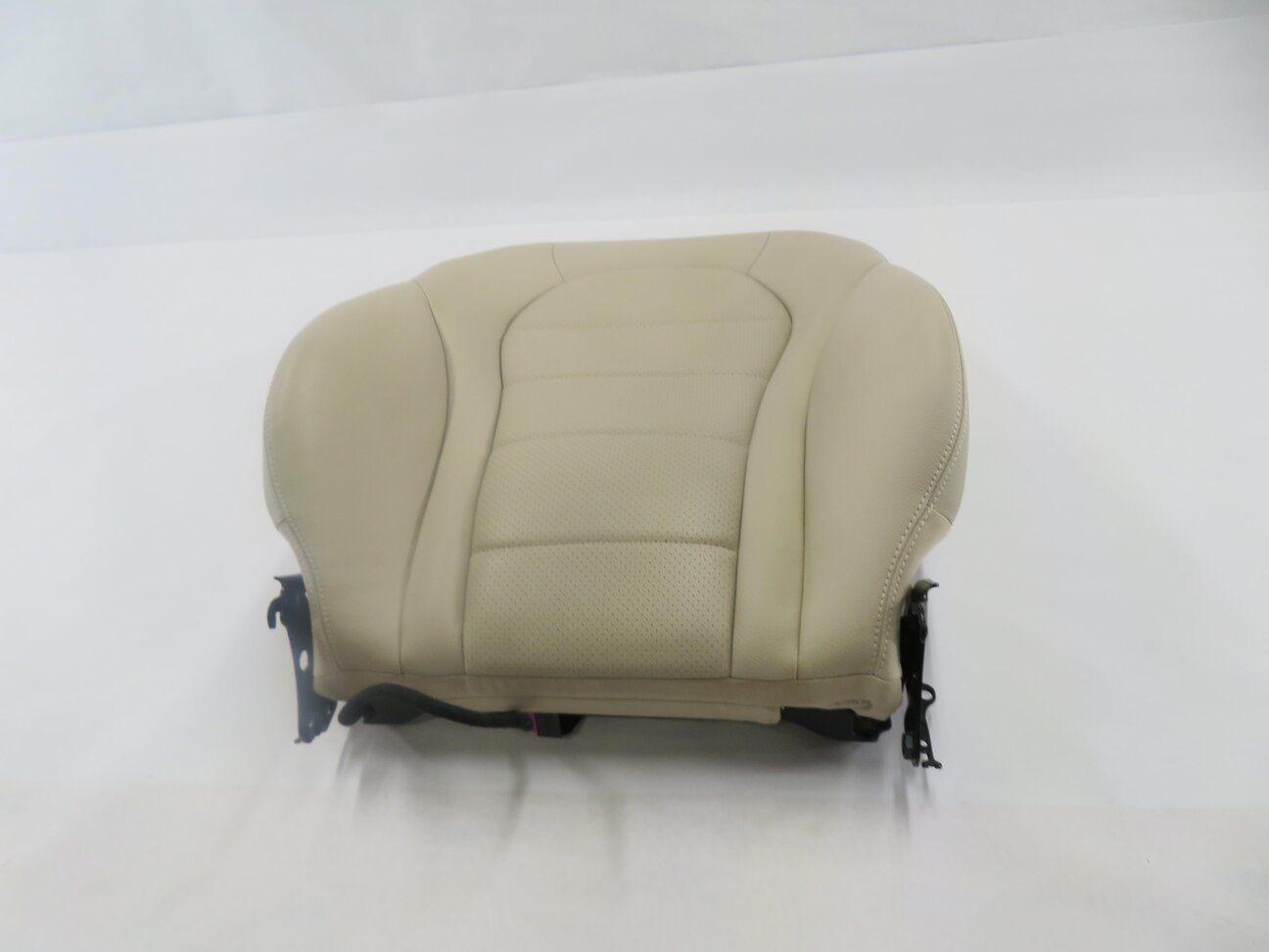 2016 MERCEDES C300 (W205) PASSENGER - UPPER TOP HEATED SEAT CUSHION (BEIGE)