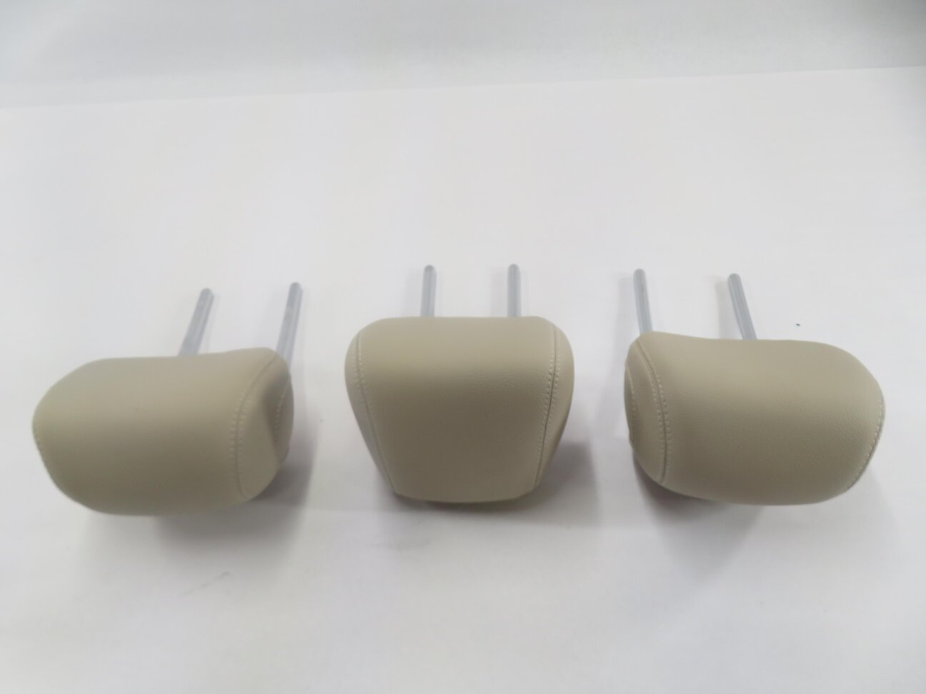 Thumbnail 5: 2016 MERCEDES C300 (W205) SEDAN - REAR SEAT HEADREST SET-3 (BEIGE 115A)
