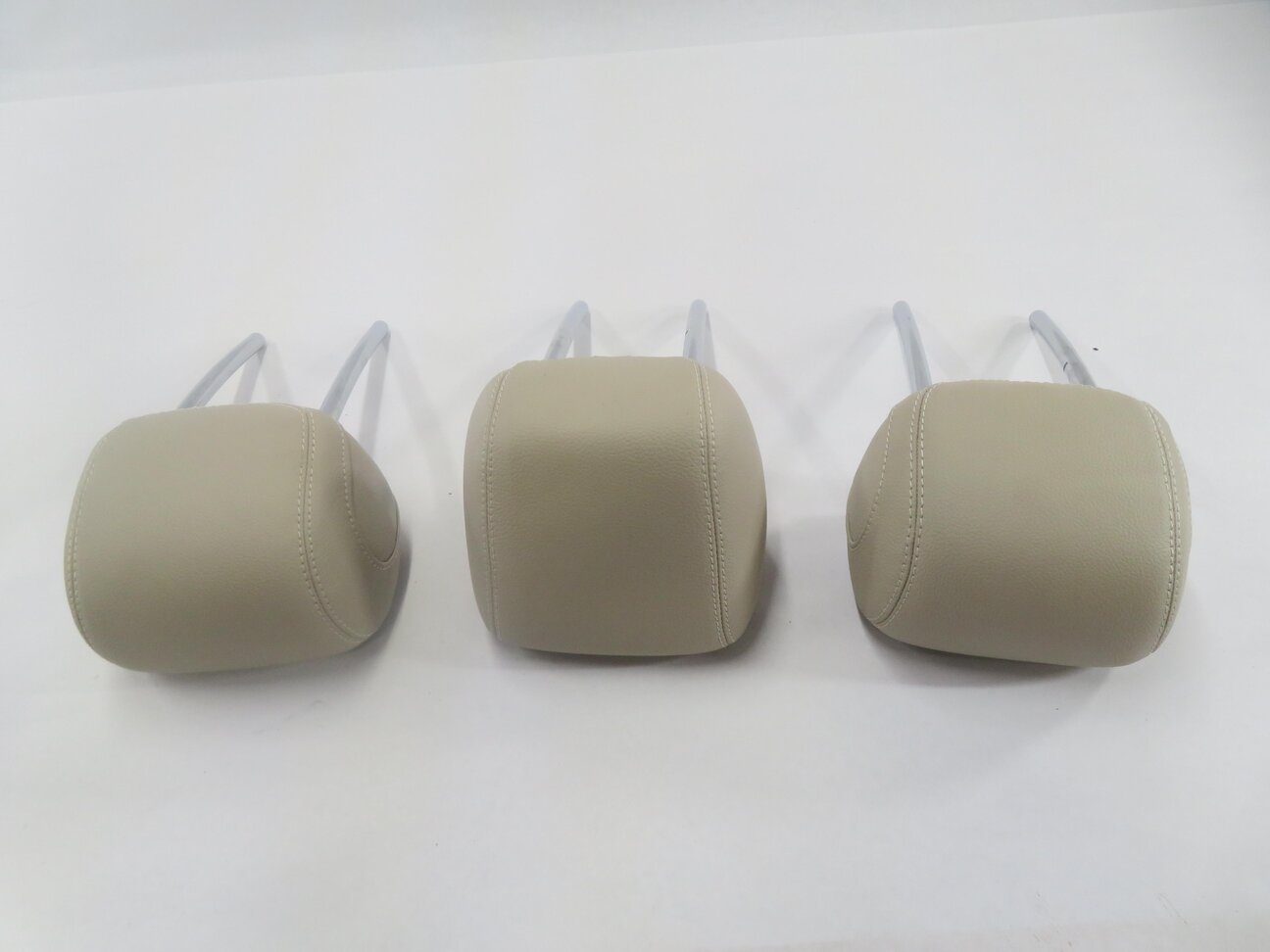 Thumbnail 6: 2016 MERCEDES C300 (W205) SEDAN - REAR SEAT HEADREST SET-3 (BEIGE 115A)