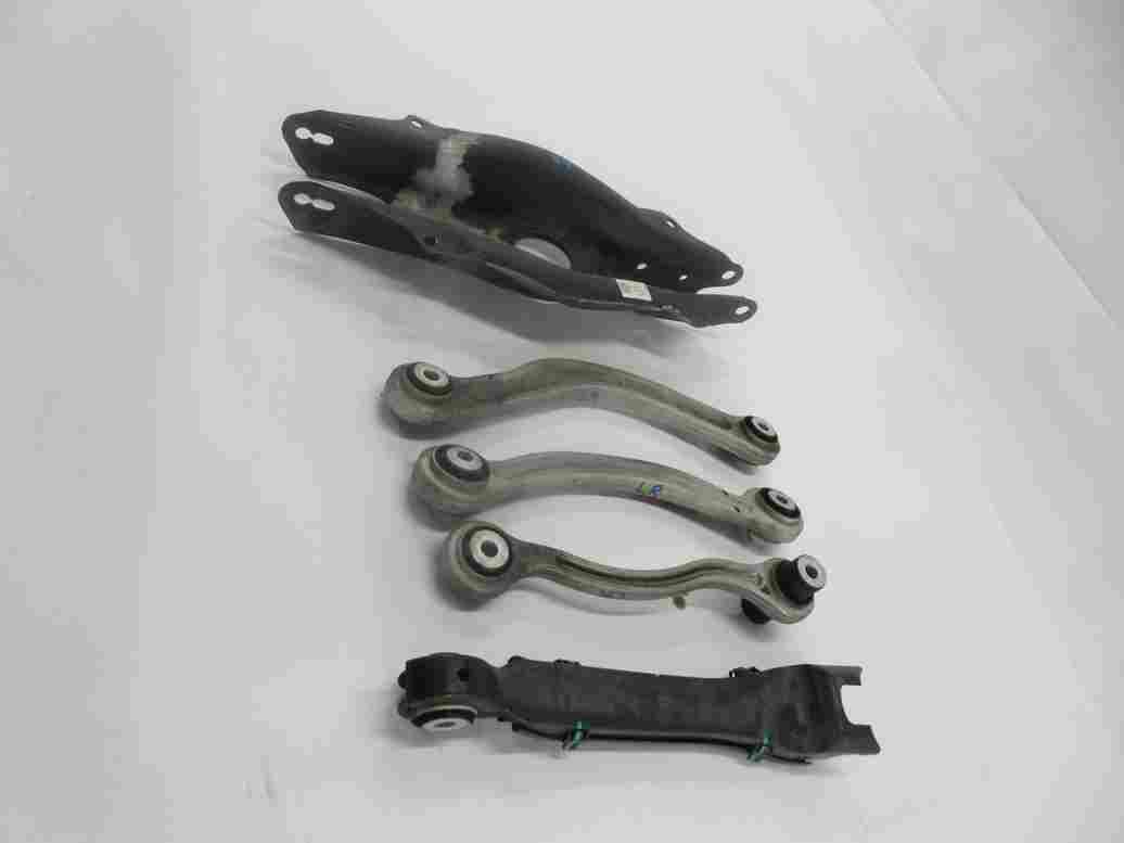 Thumbnail 3: 2016 MERCEDES C300 (W205) LEFT DRIVER REAR SUSPENSION CONTROL ARM SET-5