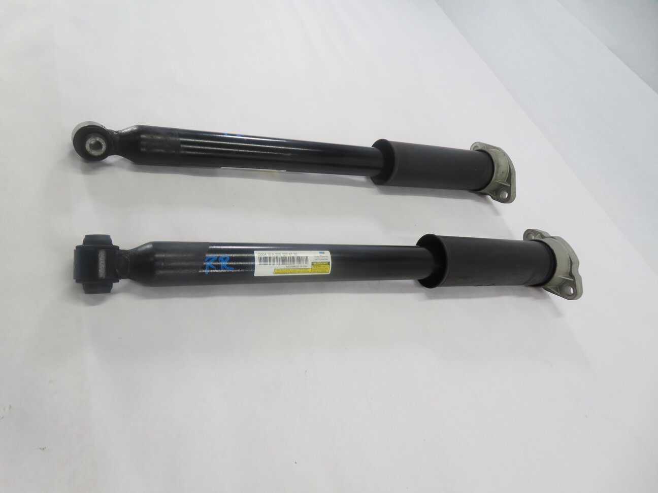 Thumbnail 4: 2016 MERCEDES C300 (W205) LEFT & RIGHT REAR SUSPENSION SHOCK STRUT SET-2