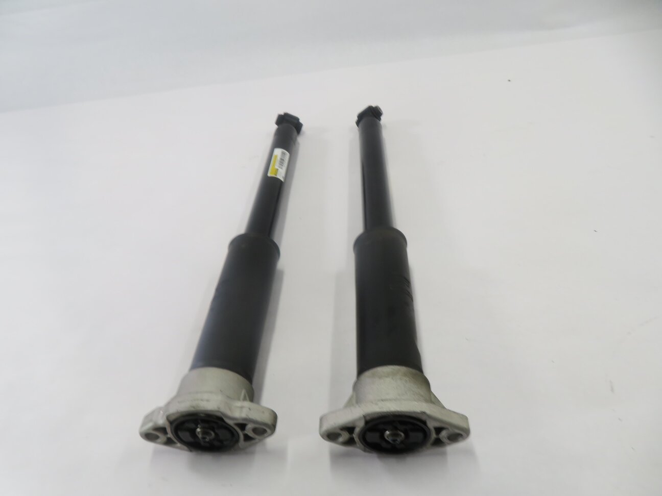 Thumbnail 5: 2016 MERCEDES C300 (W205) LEFT & RIGHT REAR SUSPENSION SHOCK STRUT SET-2