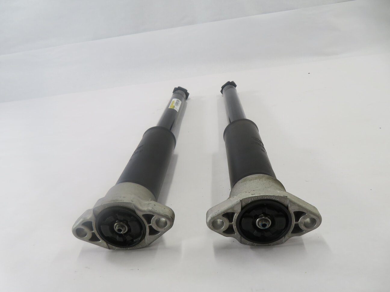 Thumbnail 6: 2016 MERCEDES C300 (W205) LEFT & RIGHT REAR SUSPENSION SHOCK STRUT SET-2