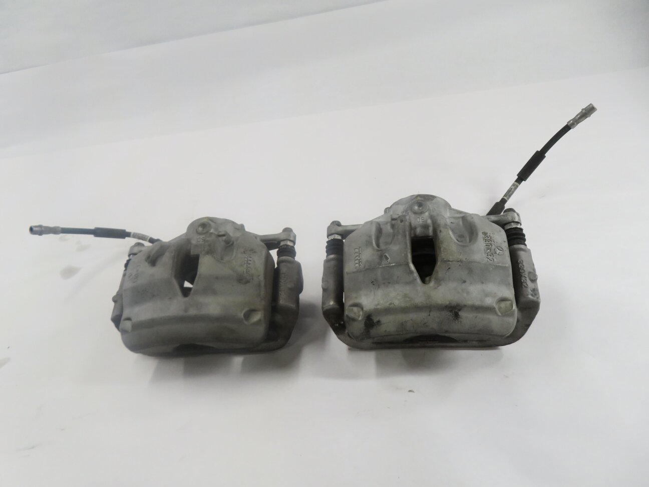 Thumbnail 2: 2015-2021 MERCEDES C300 E300 (W205 W213) FRONT LEFT & RIGHT BRAKE CALIPER SET