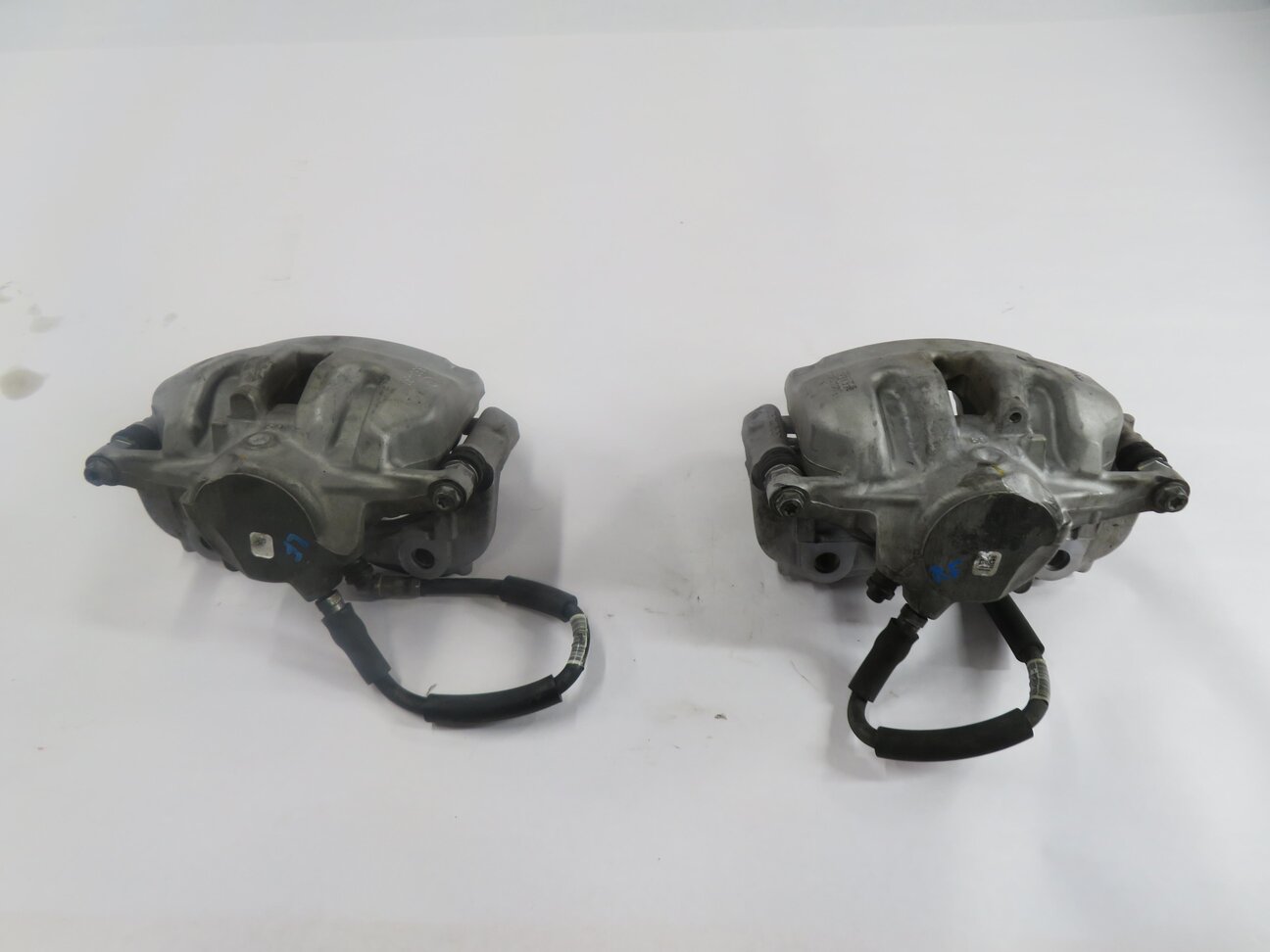 Thumbnail 5: 2015-2021 MERCEDES C300 E300 (W205 W213) FRONT LEFT & RIGHT BRAKE CALIPER SET