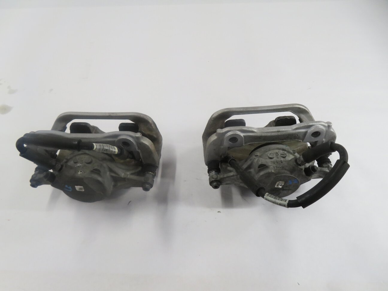 Thumbnail 6: 2015-2021 MERCEDES C300 E300 (W205 W213) FRONT LEFT & RIGHT BRAKE CALIPER SET