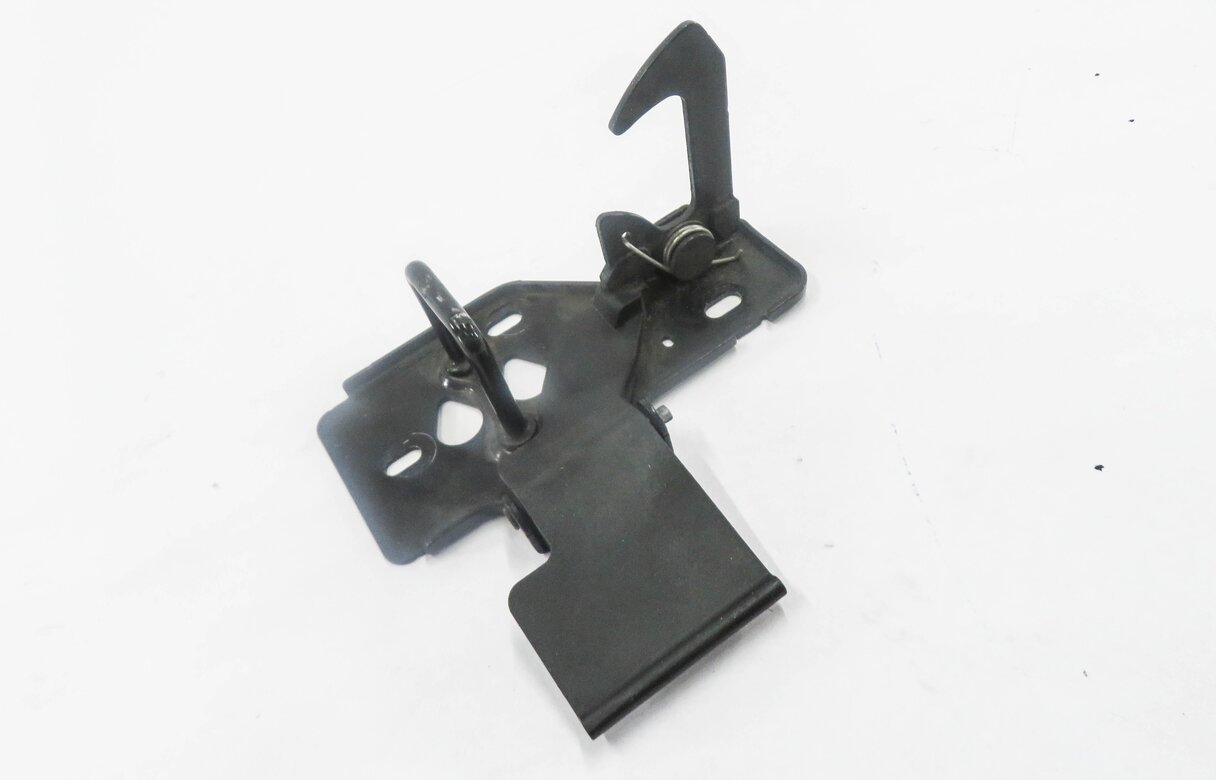 2014 PORSCHE CAYENNE (958) FRONT HOOD SAFETY LATCH RELEASE LEVER