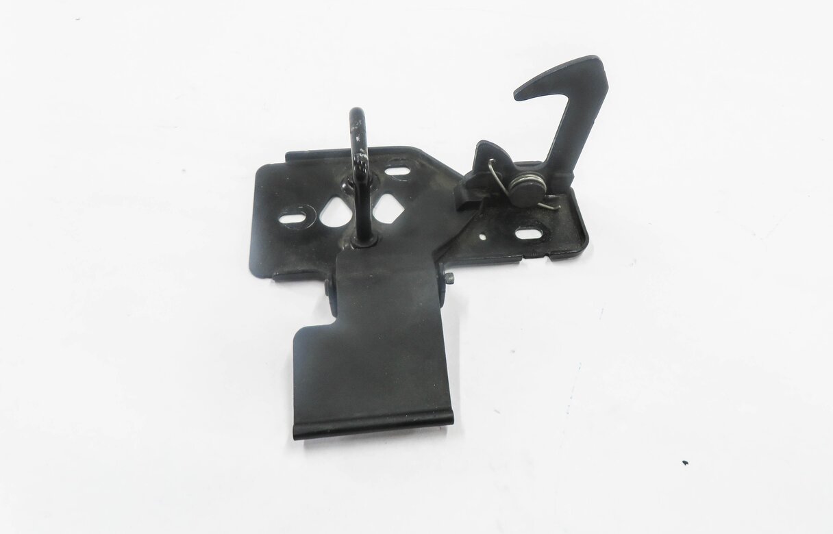 Thumbnail 2: 2014 PORSCHE CAYENNE (958) FRONT HOOD SAFETY LATCH RELEASE LEVER
