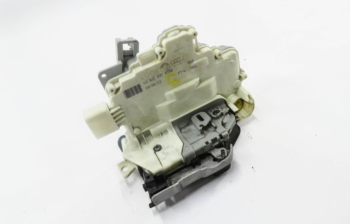 09-18 AUDI / PORSCHE - A4 A5 Q5 S4 TT CAYENNE PANAMERA TOURAEG DRIVER DOOR LATCH