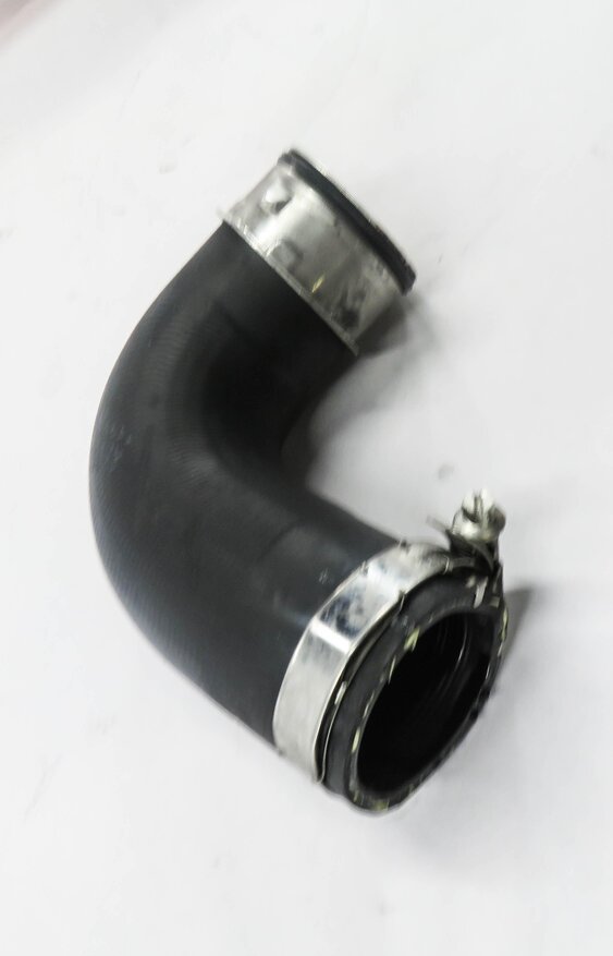 Thumbnail 4: 2014 PORSCHE CAYENNE (958) 3.0L DIESEL ENGINE - RIGHT INTERCOOLER PRESSURE PIPE